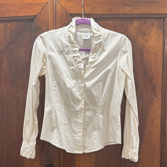 Brooks Brothers Tops - Brooks Brothers White Ruffled Collar Non Iron Blouse